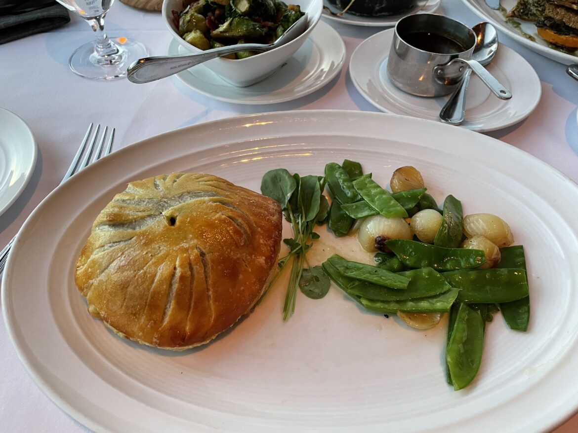 A picture of Beef Wellington from the Eiffel Tower Restaurant in Las Vegas.